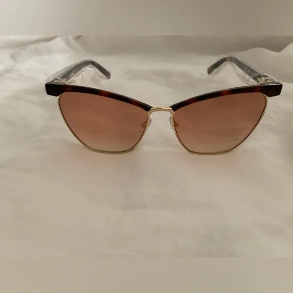 Missoni Cat Eye Sunglasses NWT | with case | tortoise and gold - Picture 3 of 4